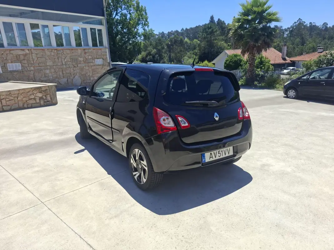 Renault Twingo 2014 - 6490 EUR, 93204 km - 93204km - foto 16 de 17