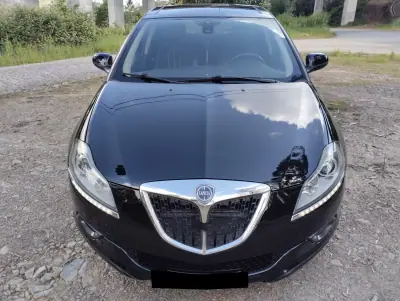 Lancia Delta 2008 - 3750 EUR, 220000 km - AUTO.MOTO.pt - 220000km - foto 2 de 28