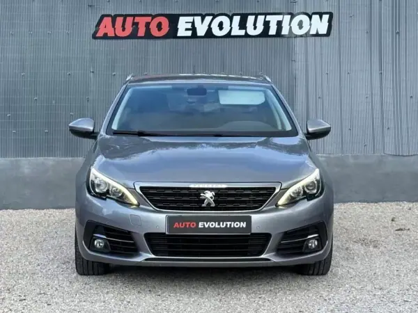Peugeot 308 SW 2018 — foto 2 de 22