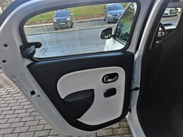 Renault Twingo 2022 - 13990 EUR, 30000 km - AUTO.MOTO.pt - 30000km - foto 15 de 24