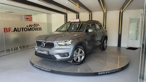 Volvo XC 40 2018 - 21900 EUR, 36539 km - AUTO.MOTO.pt - 36539km - foto 12 de 52