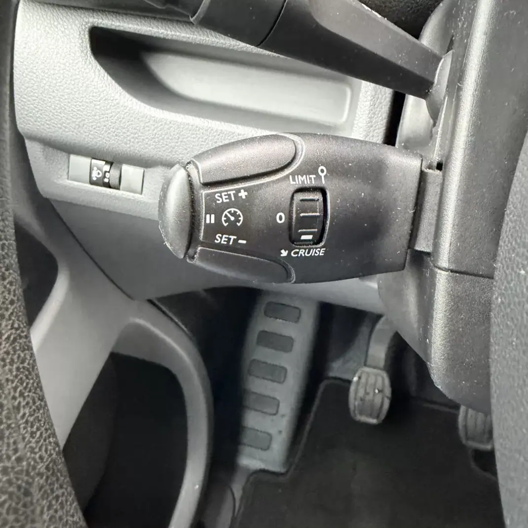 Peugeot Expert 2016 - 12990 EUR, 180000 km - AUTO.MOTO.pt - 180000km - foto 22 de 27