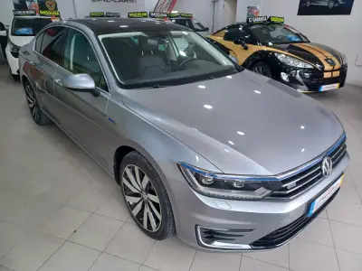 Volkswagen Passat 2017 - 19390 EUR, 112082 km - AUTO.MOTO.pt - 112082km - foto 10 de 40
