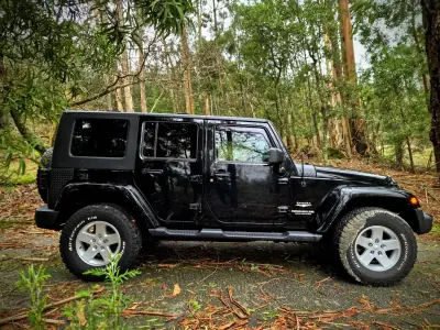Jeep Wrangler Unlimited 2010 - 41000 EUR, 169000 km - AUTO.MOTO.pt - 169000km - foto 19 de 25