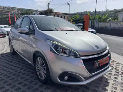 Peugeot 208 2016 - 129338km