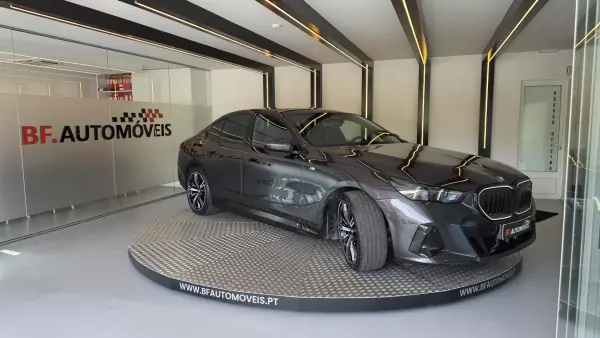 BMW i5 2024 - 52900 EUR, 41826 km - AUTO.MOTO.pt - 41826km - foto 10 de 55