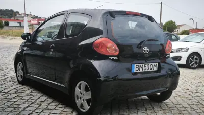 Toyota Aygo 2007 - 5450 EUR, 125960 km - 125960km - foto 6 de 8