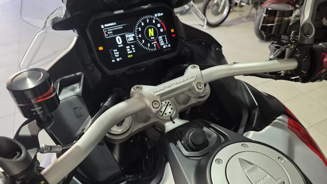Ducati Multistrada 1260 Enduro 2024 - 28500 EUR, 3867 km - AUTO.MOTO.pt - 3867km - foto 24 de 27
