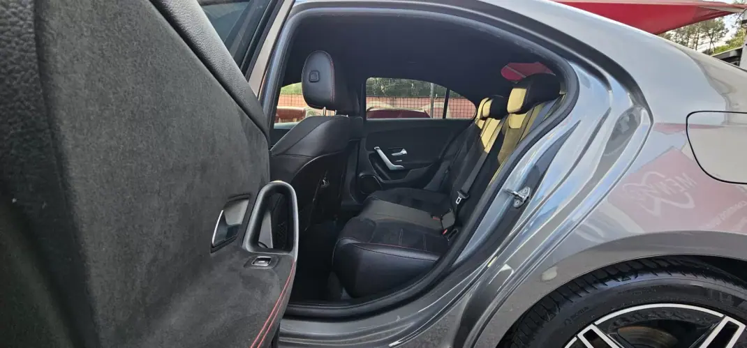 Mercedes-Benz A 180 Limousine 2019 - 26500 EUR, 154000 km - AUTO.MOTO.pt - 154000km - foto 31 de 31