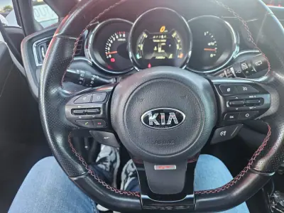 Kia Ceed 2015 - 15900 EUR, 113000 km - 113000km - foto 18 de 31
