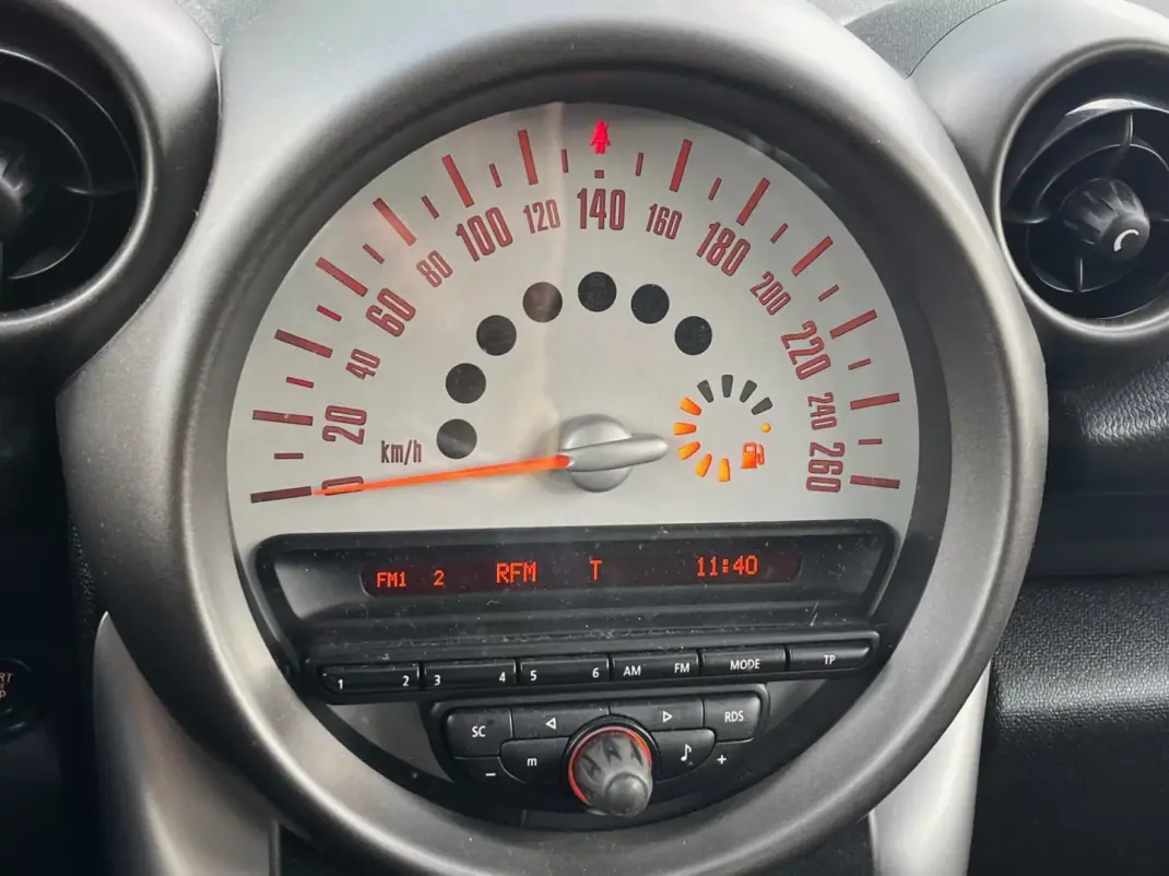 MINI Countryman 2011 - 9999 EUR, 208121 km - AUTO.MOTO.pt - 208121km - foto 19 de 21