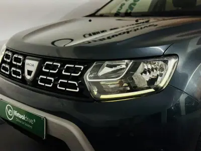 Dacia Duster 2020 - 15750 EUR, 128000 km - AUTO.MOTO.pt - 128000km - foto 17 de 60