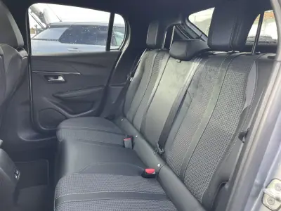 Peugeot e-208 2022 - 18650 EUR, 38776 km - AUTO.MOTO.pt - 38776km - foto 20 de 47