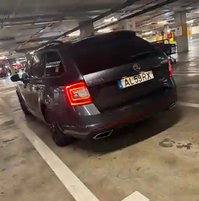 Skoda Octavia Break 2015 - 14000 EUR, 235000 km - 235000km - foto 12 de 15