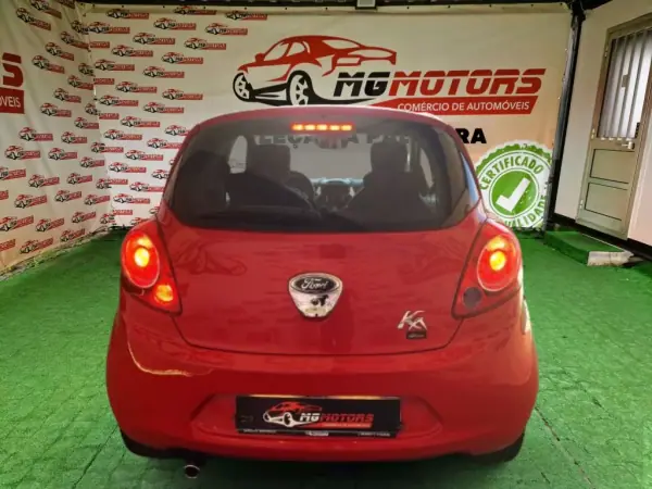 Ford KA 2015 - 7500 EUR, 121750 km - AUTO.MOTO.pt - 121750km - foto 8 de 45