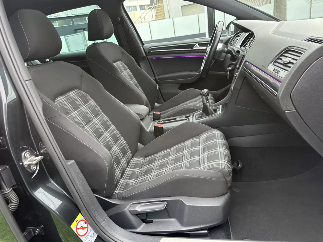 Volkswagen Golf 2014 - 15000 EUR, 240000 km - 240000km - foto 42 de 83