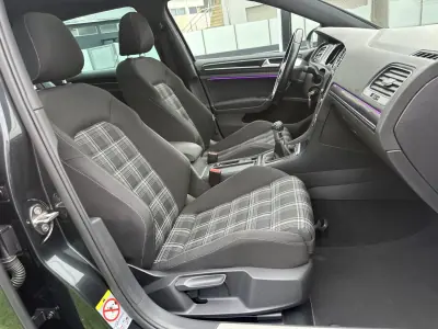 Volkswagen Golf 2014 - 15000 EUR, 240000 km - 240000km - foto 42 de 83