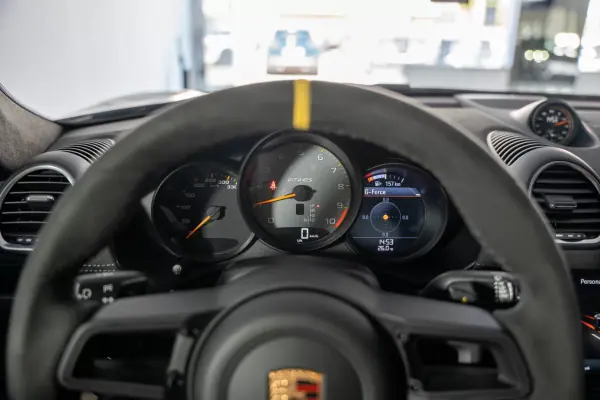 Porsche 718 Cayman 2022 - 220000 EUR, 9950 km - AUTO.MOTO.pt - 9950km - foto 35 de 42