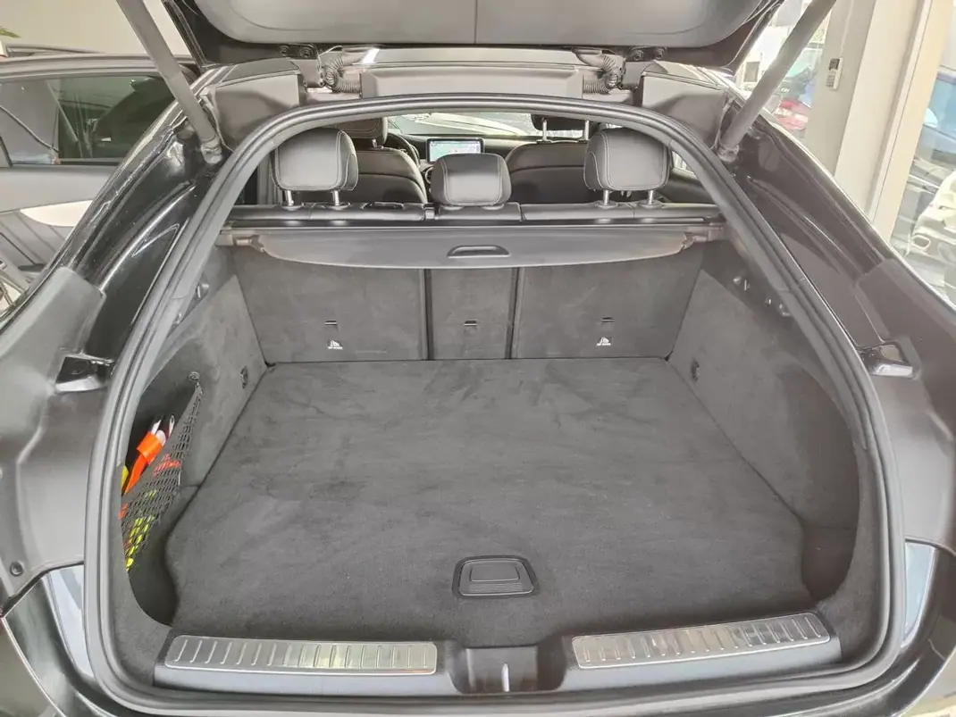 Mercedes-Benz GLC 300 2022 - 52500 EUR, 55500 km - AUTO.MOTO.pt - 55500km - foto 17 de 37