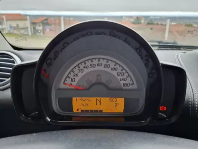Smart Fortwo Cabrio 2013 - 7990 EUR, 114624 km - AUTO.MOTO.pt - 114624km - foto 5 de 6
