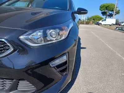 Kia Ceed SW 2019 - 13900 EUR, 72562 km - AUTO.MOTO.pt - 72562km - foto 10 de 31