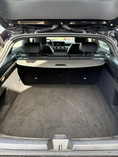 Mercedes-Benz CLA 180 2019 - 24100 EUR, 93500 km - AUTO.MOTO.pt - 93500km - foto 10 de 21