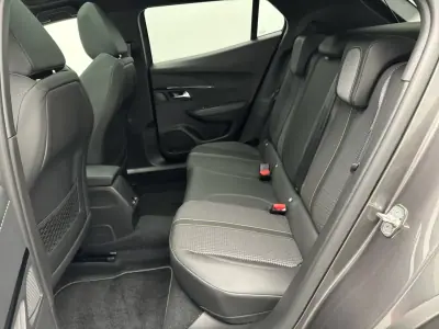 Peugeot 2008 2023 - 22390 EUR, 15000 km - 15000km - foto 11 de 13