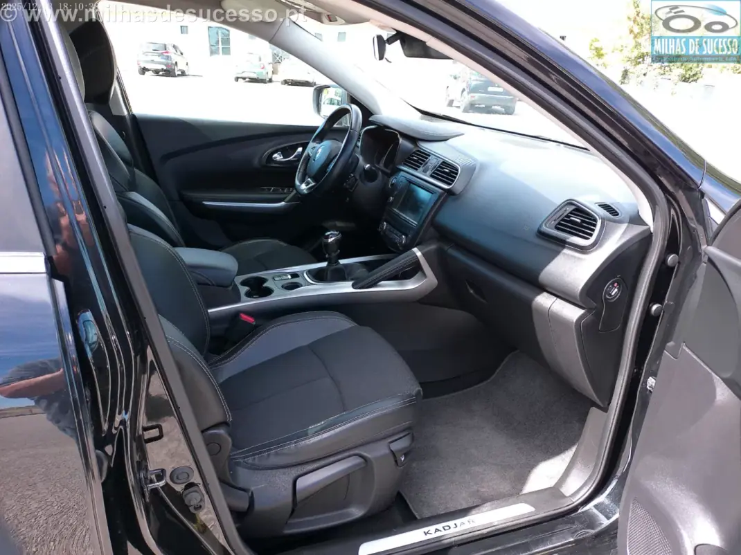 Renault Kadjar 2018 - 13850 EUR, 104000 km - 104000km - foto 9 de 19