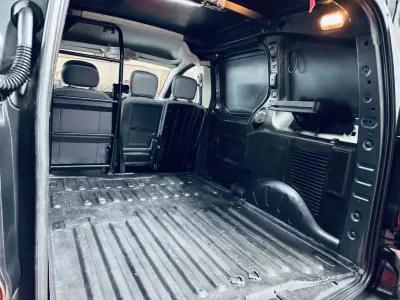 Citroën BERLINGO 1.6 BLUE HDI (Fibrada) 3L 100 CV 2015 - 6990 EUR, 257315 km - AUTO.MOTO.pt - 257315km - foto 13 de 27