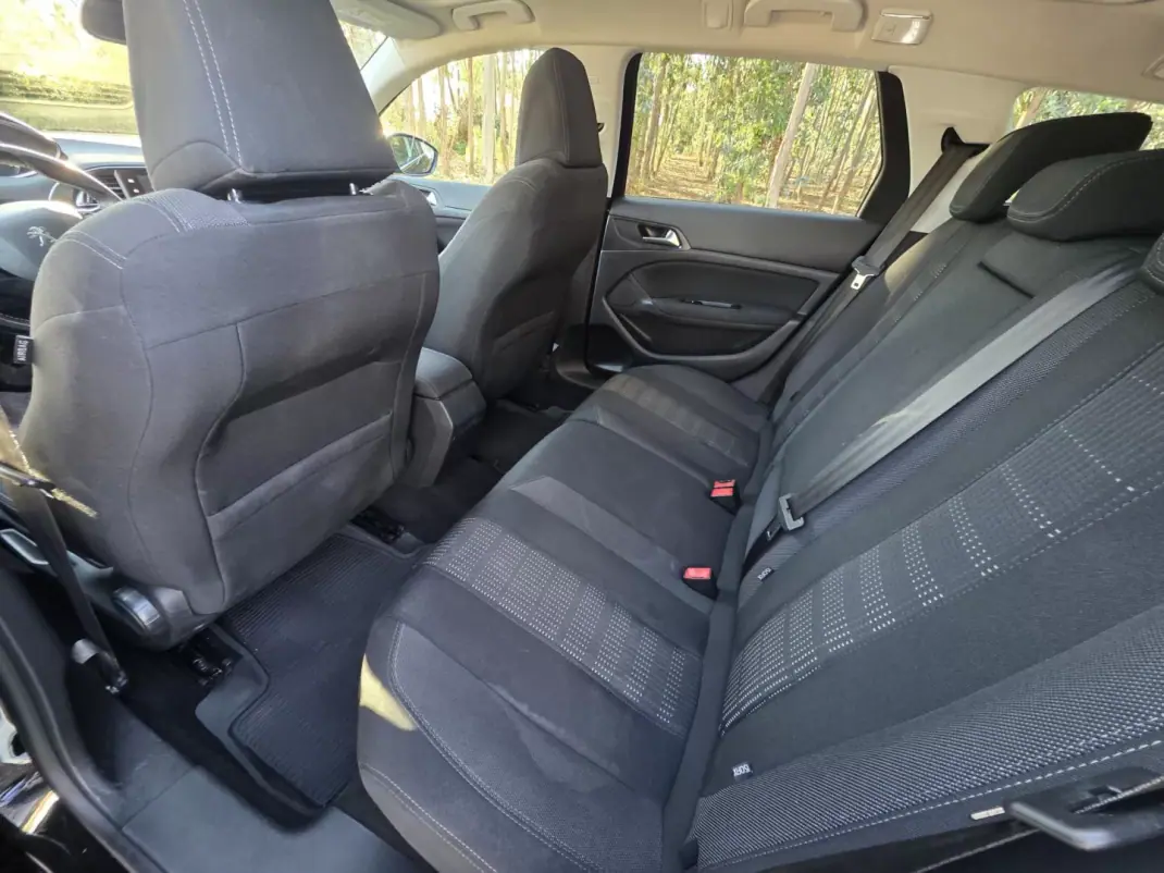 Peugeot 308 SW 2015 - 7500 EUR, 280000 km - 280000km - foto 41 de 56