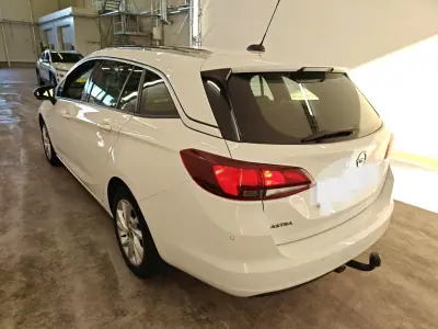 Opel Astra Sports Tourer 2021 - 10450 EUR, 178079 km - foto 6 de 17