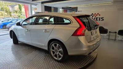 Volvo V60 2015 - 11900 EUR, 314478 km - AUTO.MOTO.pt - 314478km - foto 20 de 60