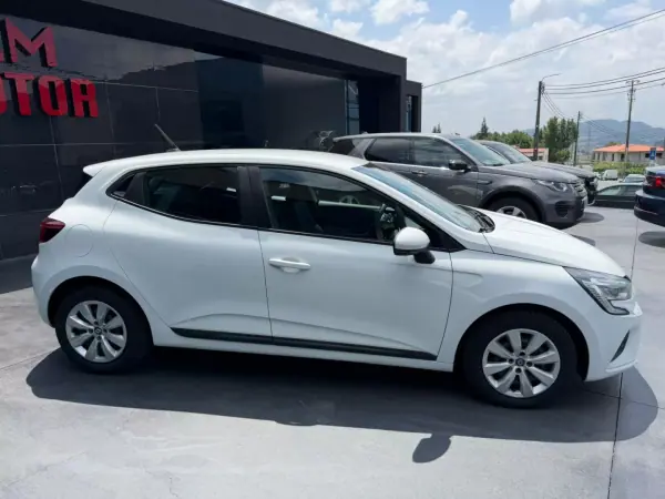 Renault Clio 2021 - 12500 EUR, 125000 km - AUTO.MOTO.pt - 125000km - foto 3 de 10