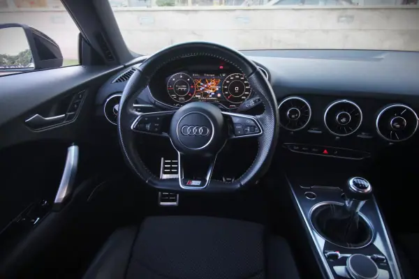 Audi TT Roadster 2015 - 23990 EUR, 151000 km - AUTO.MOTO.pt - 151000km - foto 34 de 47