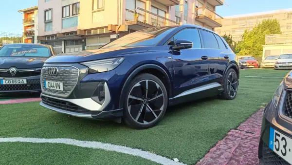 Audi Q4 e-tron 2021 - 33500 EUR, 130000 km - AUTO.MOTO.pt - 130000km - foto 6 de 7
