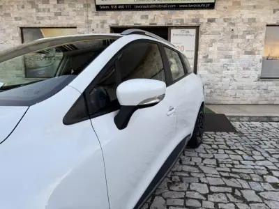 Renault Clio Sport Tourer 2016 - 10500 EUR, 138000 km - AUTO.MOTO.pt - 138000km - foto 21 de 37