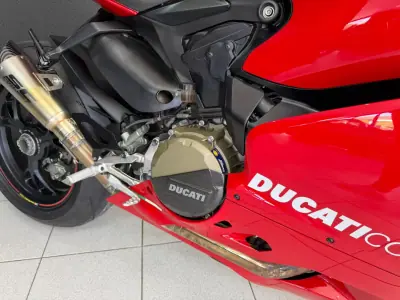 Ducati Panigale 1299 2016 - 17500 EUR, 11358 km - AUTO.MOTO.pt - 11358km - foto 13 de 38