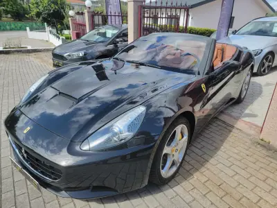 Ferrari California 2011 — foto 6 de 16