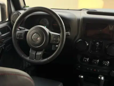 Jeep Wrangler Unlimited 2014 - 78500 EUR, 95000 km - 95000km - foto 28 de 31