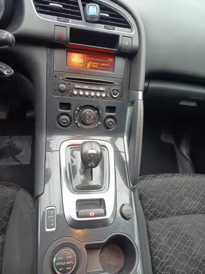 Peugeot 3008 2014 - 8000 EUR, 304000 km - AUTO.MOTO.pt - 304000km - foto 13 de 16