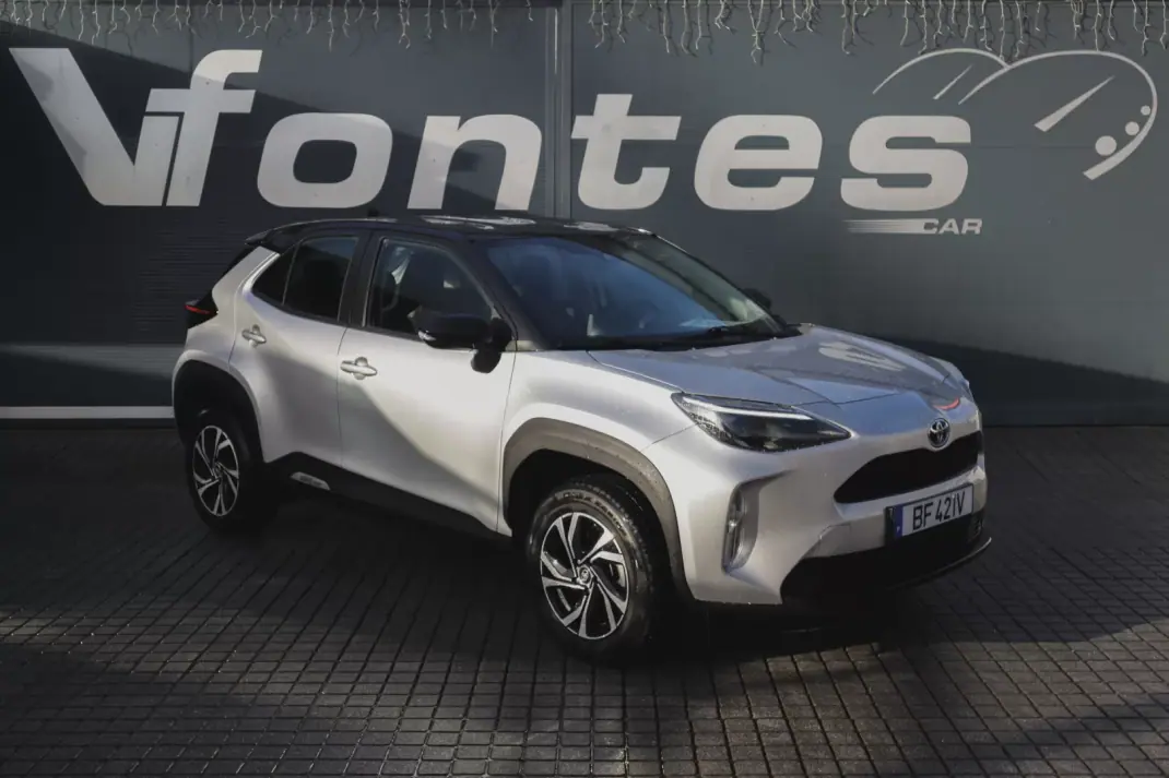 Toyota Yaris Cross 2023 - 26880 EUR, 24780 km - AUTO.MOTO.pt - 24780km - foto 1 de 19