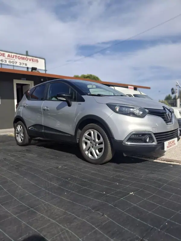 Renault Captur 2017 - 13950 EUR, 119123 km - AUTO.MOTO.pt - 119123km - foto 5 de 14
