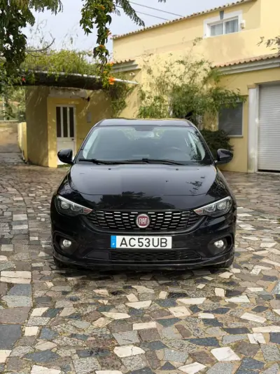 Fiat Tipo 2020 - 12900 EUR, 111334 km - AUTO.MOTO.pt - 111334km - foto 2 de 10