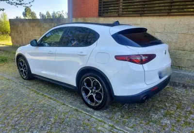 Alfa Romeo Stelvio 2020 - 29980 EUR, 47900 km - AUTO.MOTO.pt - 47900km - foto 8 de 28