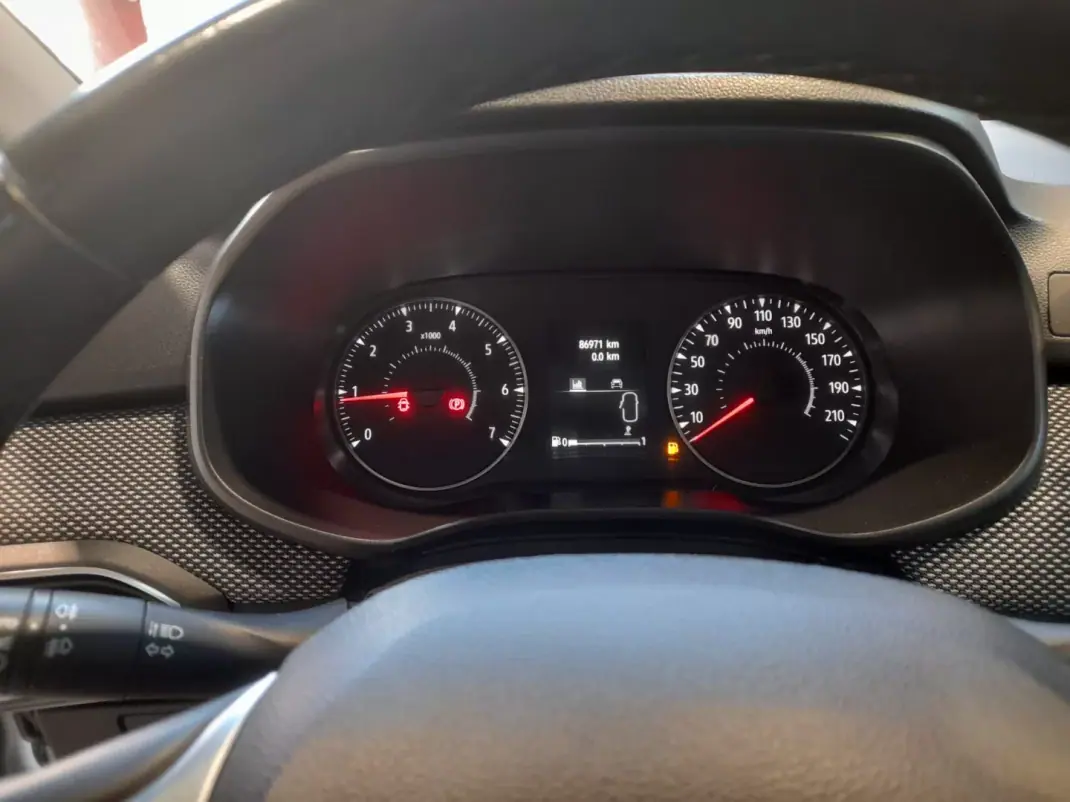 Dacia Sandero 2022 - 15500 EUR, 86971 km - AUTO.MOTO.pt - 86971km - foto 15 de 17