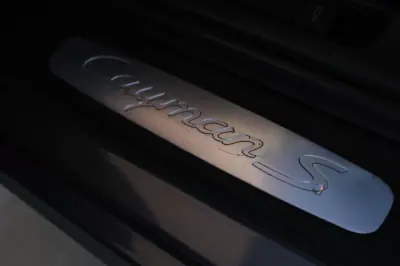 Porsche Cayman 2007 - 43000 EUR, 145000 km - AUTO.MOTO.pt - 145000km - foto 24 de 43