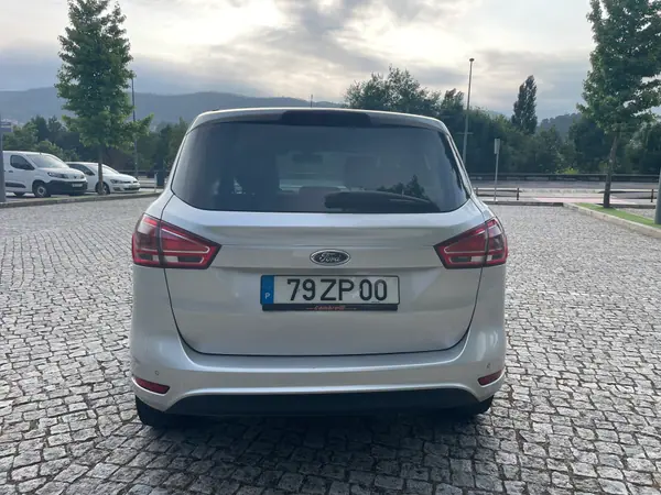 Ford B-Max 2017 - 10990 EUR, 137000 km - AUTO.MOTO.pt - 137000km - foto 3 de 12