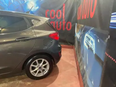Ford Fiesta 2021 - 13999 EUR, 80000 km - AUTO.MOTO.pt - 80000km - foto 25 de 46