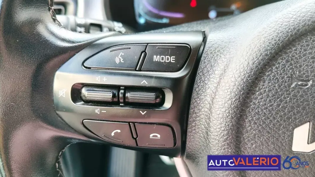 Kia Stonic 2024 - 17950 EUR, 41486 km - 41486km - foto 13 de 25