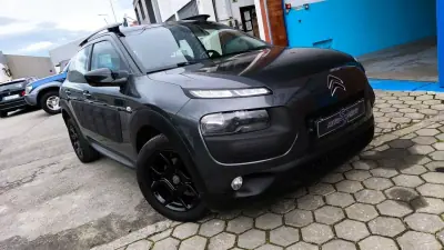 Citroën C4 Cactus 2015 - 10500 EUR, 161000 km - AUTO.MOTO.pt - 161000km - foto 7 de 17
